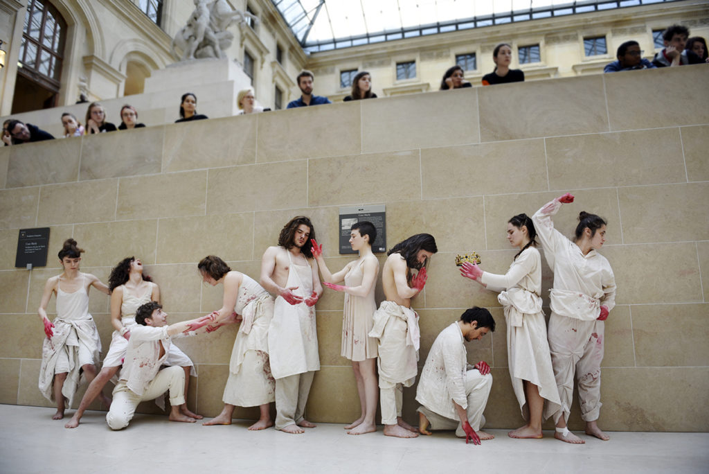 Les Jeunes 0nt la Parole. Opération "Les Jeunes ont la parole" (JOP), au sein du musée du Louvre. Musée du Louvre, Paris